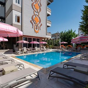 Dionisus Hotel Lara